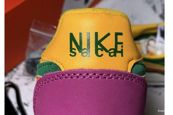 Nike BV0073-301 Waffle Pine Sacai  Green LD 0105